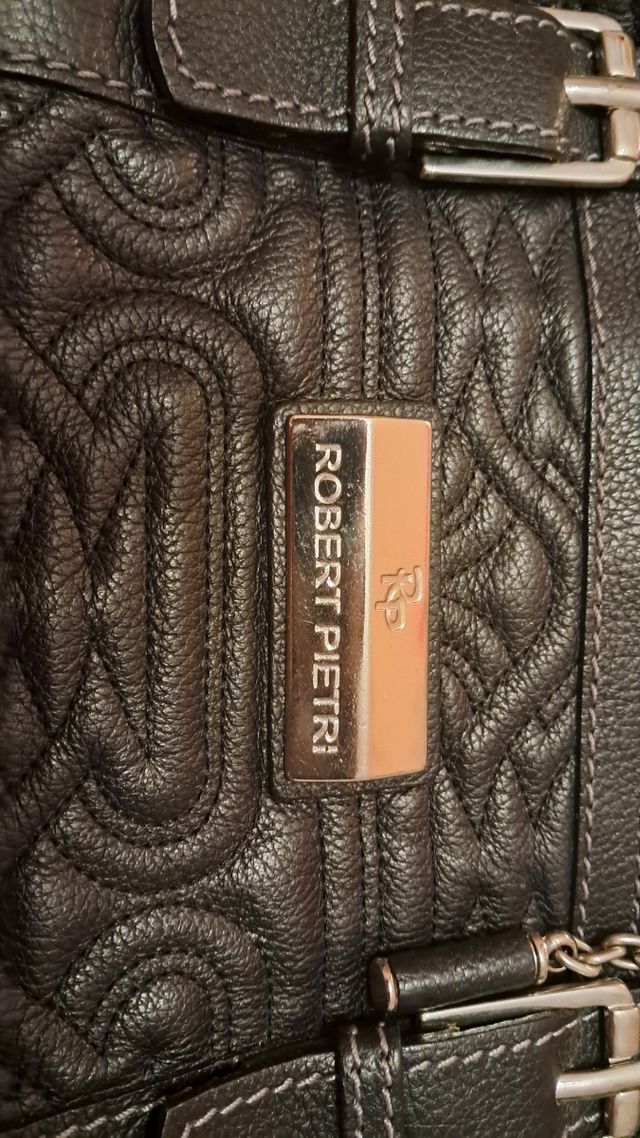 Elegante bolso de Robert Pietri