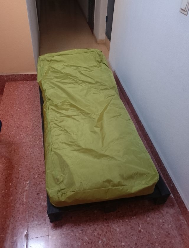 Puff largo con palet