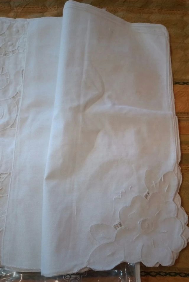 Lenzuolo e tovaglia puro lino