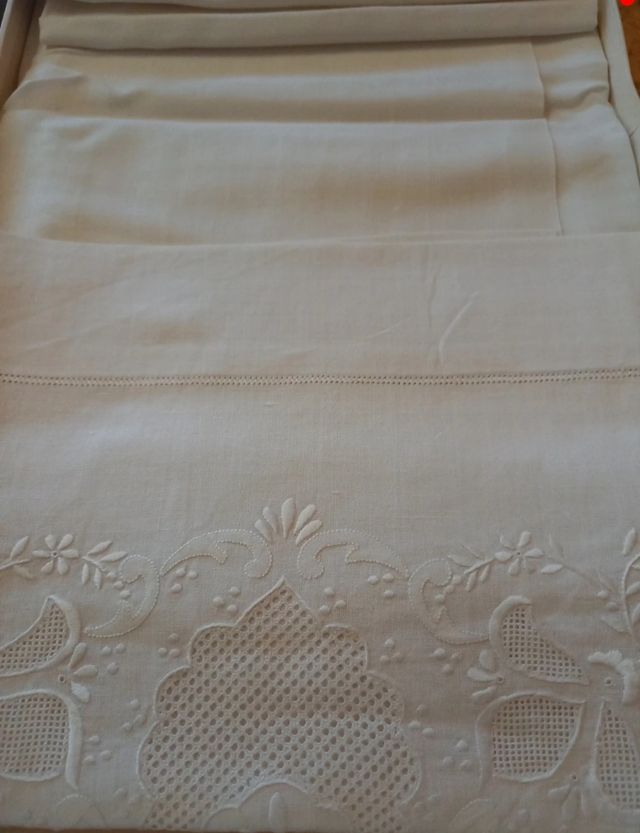 Teli da bagno in lino ricamati