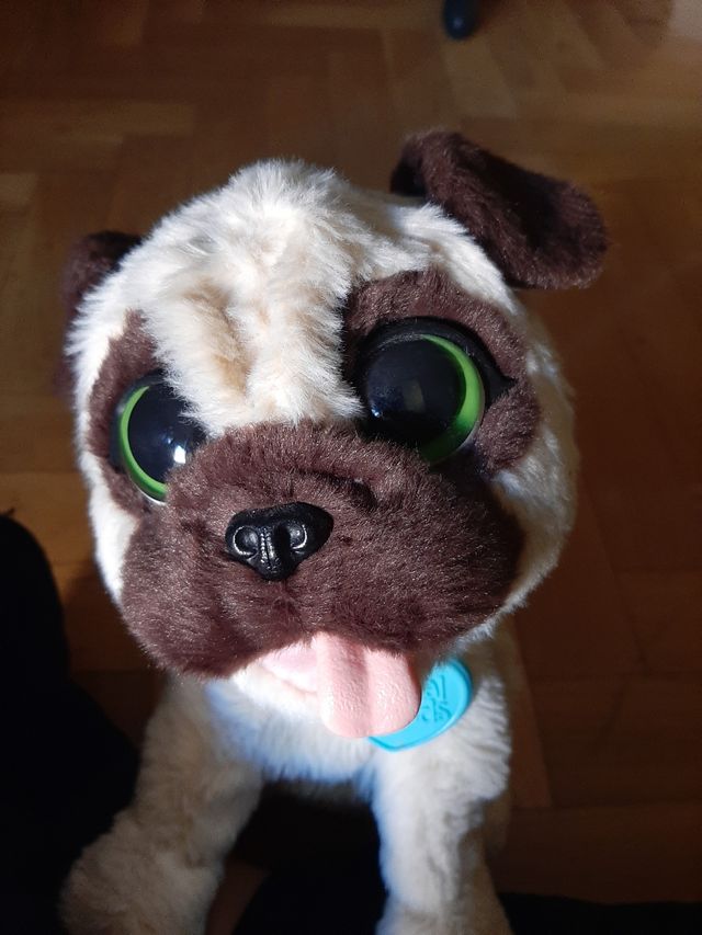 Perro FurReal, con movimiento y sonido
