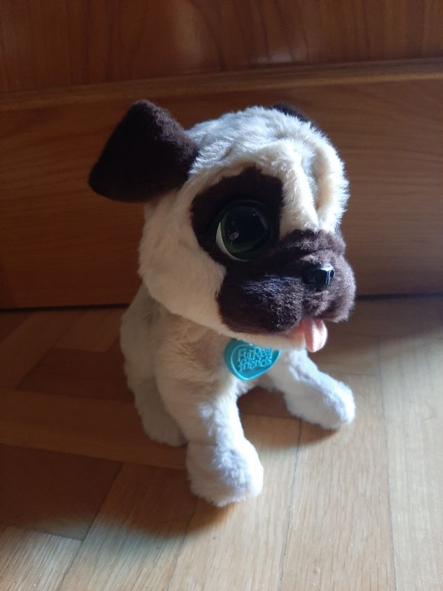 Perro FurReal, con movimiento y sonido