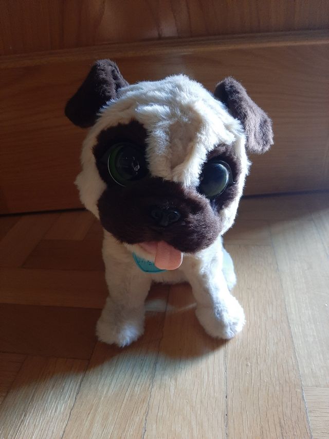 Perro FurReal, con movimiento y sonido