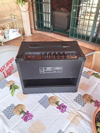 Amplificador guitarra KUSTOM Celestion 