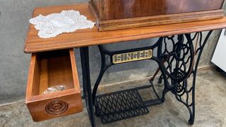 Máquina de coser Singer antigua