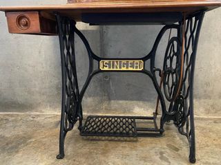 Máquina de coser Singer antigua