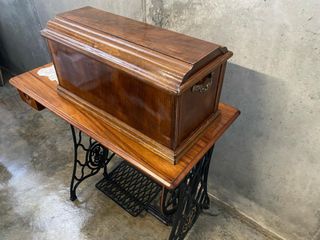 Máquina de coser Singer antigua