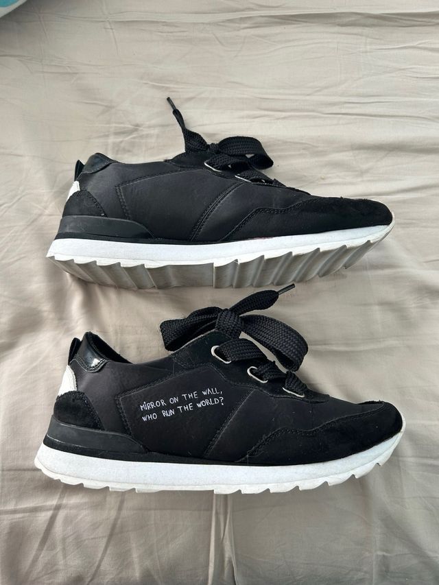 Zapatillas negras Mariamare talla 39