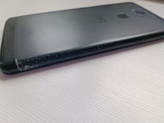 Móvil BQ, Aquaris V