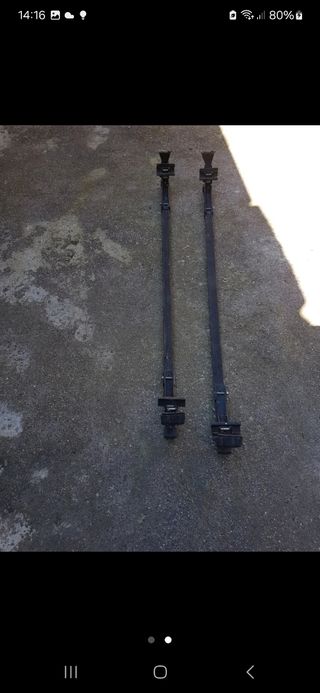 Se vende 2 bacas universales de coches antiguos 