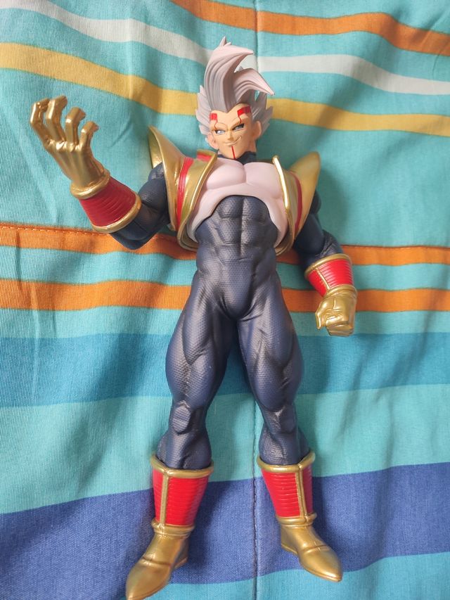 FIGURA BABY VEGETA