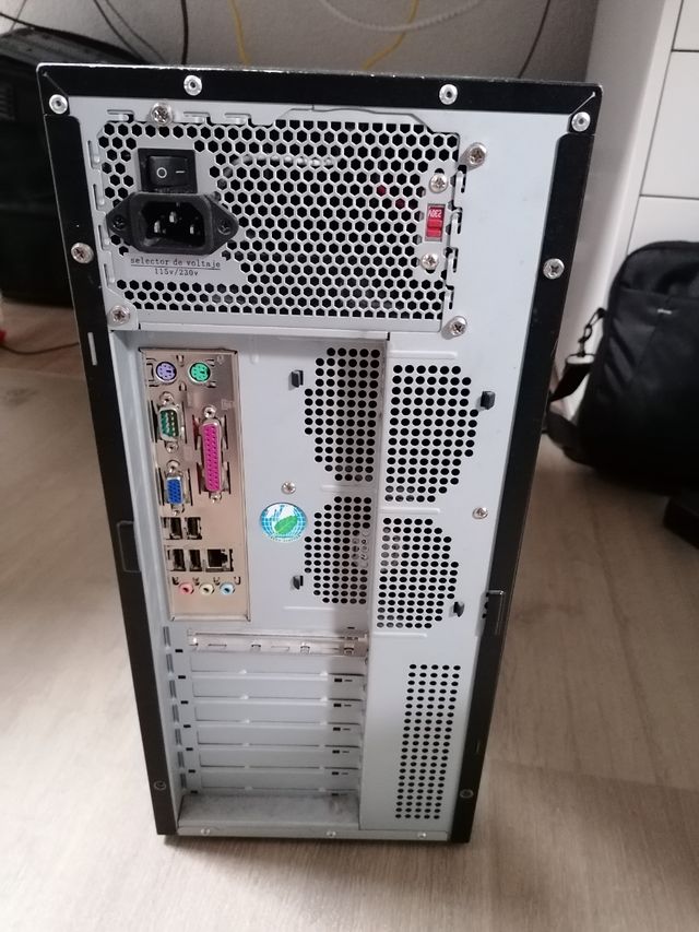 PC antiguo INTEL Core 2 Duo