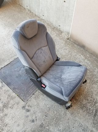 Asiesto Citroen C8