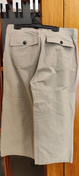 Pantalón Jack and Jones. Beige. Talla L