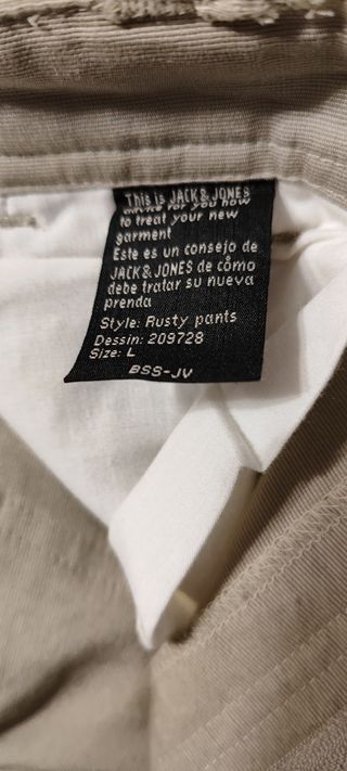 Pantalón Jack and Jones. Beige. Talla L