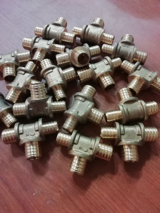 Accesorios para tubos PEX Y PB de casquillo corred