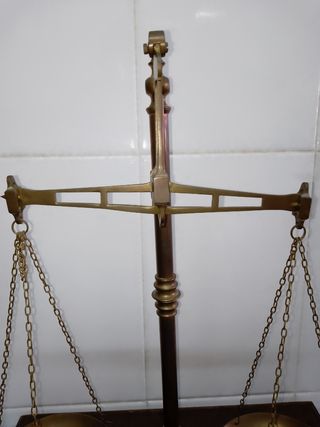 Balanza antigua inglesa
