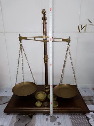 Balanza antigua inglesa