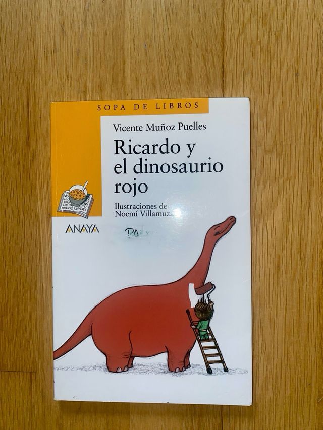 Ricardo y el dinosaurio rojo