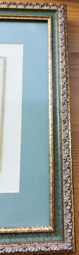 Cuadro cosido a mano letra H