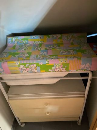 bañera con mueble bebe