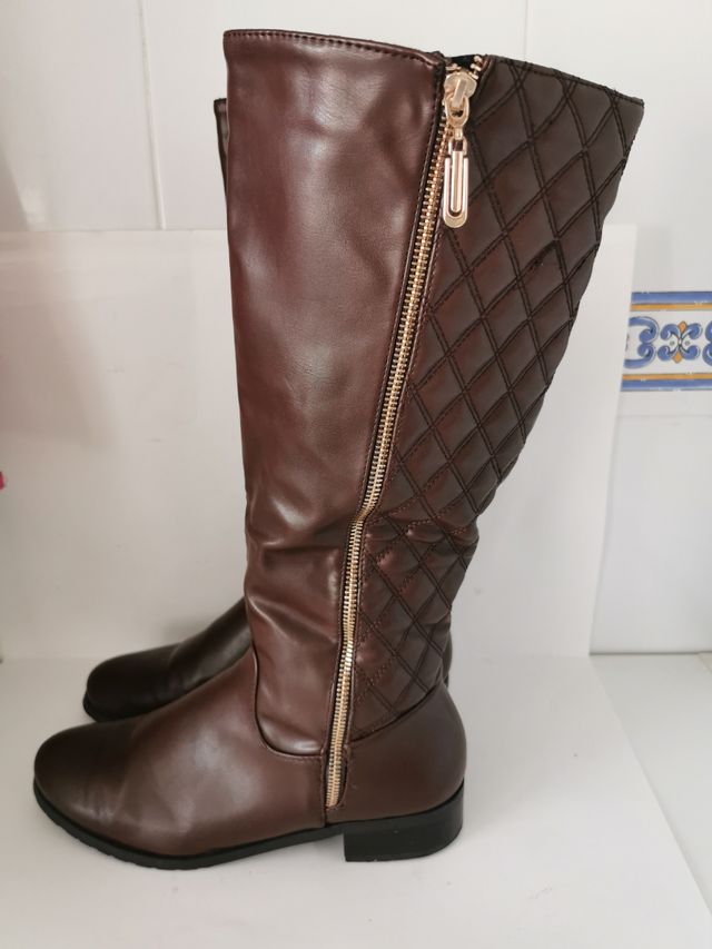 Botas de chica en el N°41.