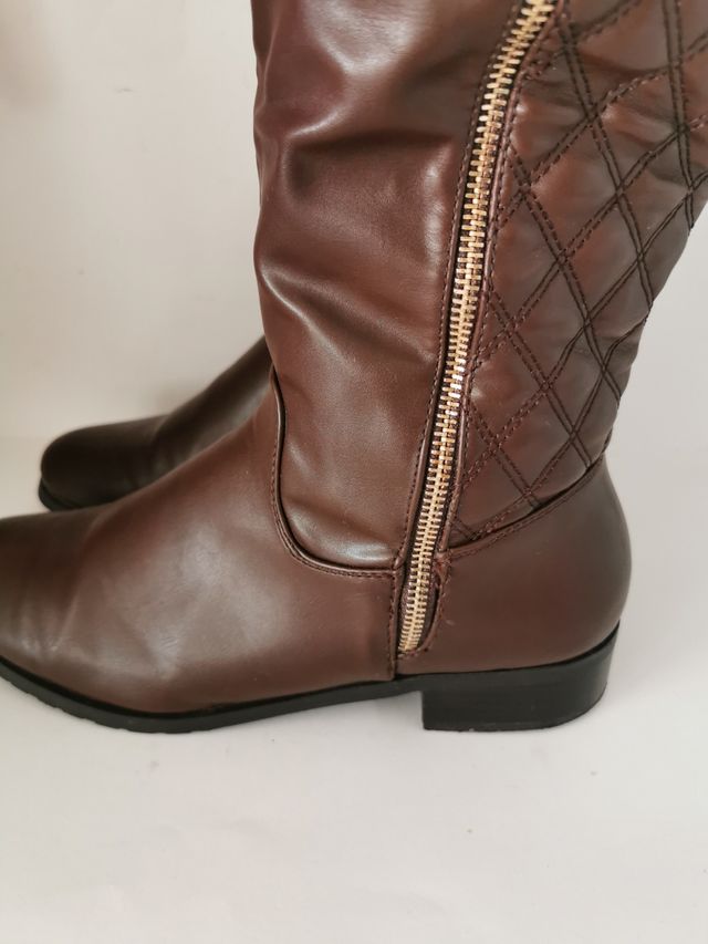 Botas de chica en el N°41.