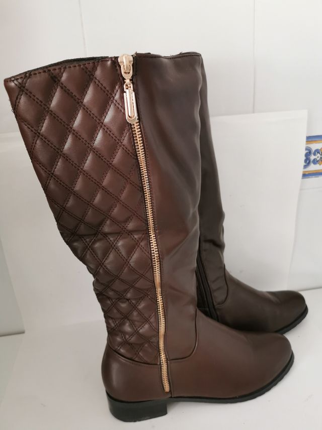 Botas de chica en el N°41.