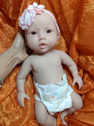 Reborn de silicona pesa 3 kilos