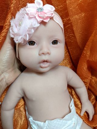 Reborn de silicona pesa 3 kilos