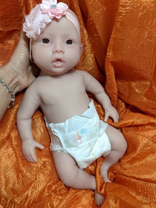 Reborn de silicona pesa 3 kilos