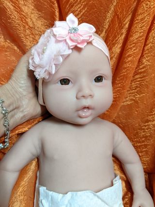 Reborn de silicona pesa 3 kilos