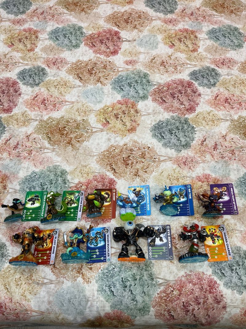 Imagen de figuras Skylanders pack