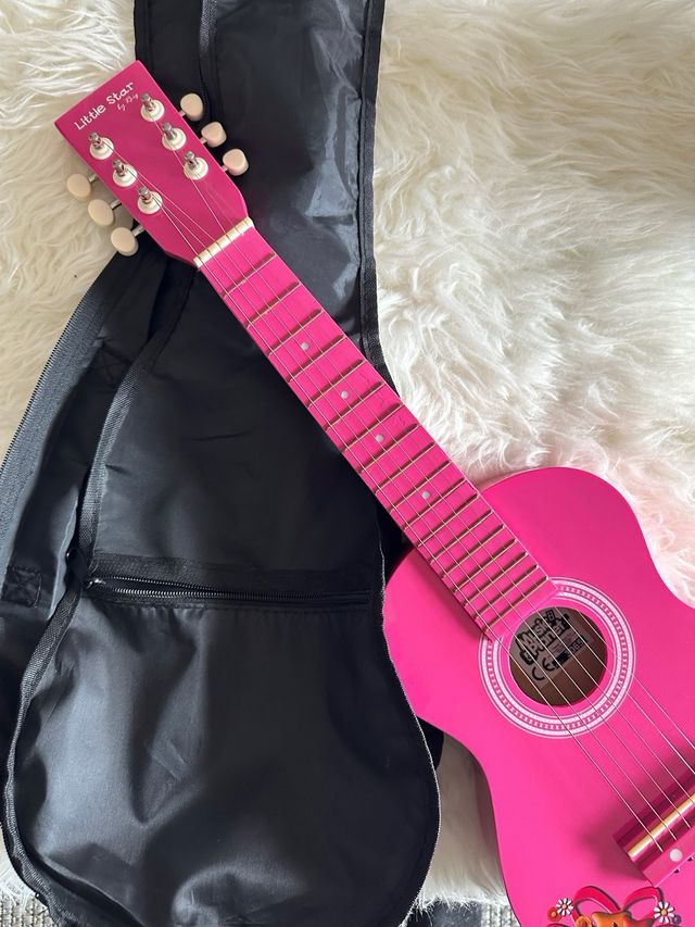 Guitarra niña
