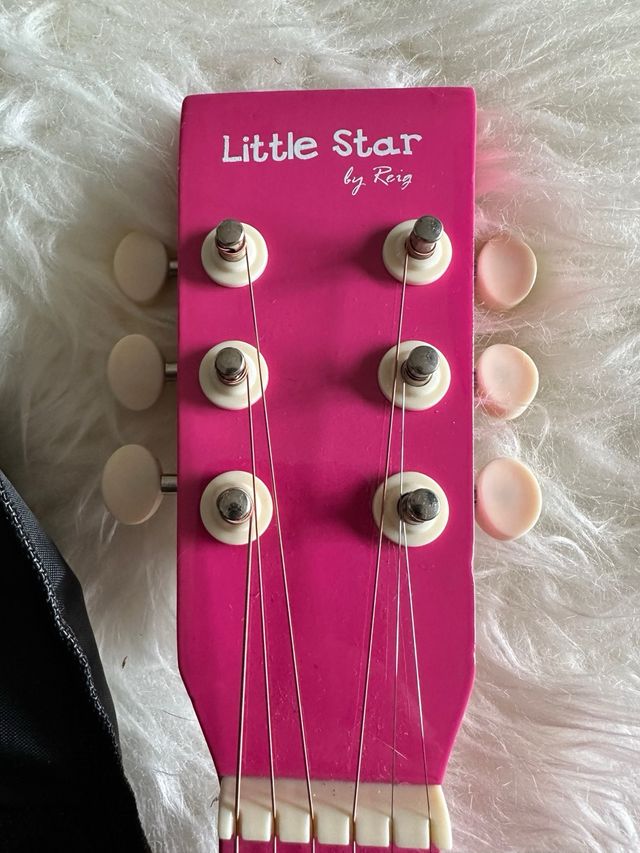 Guitarra niña