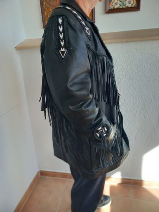 Chaqueta motera cuero hombre
