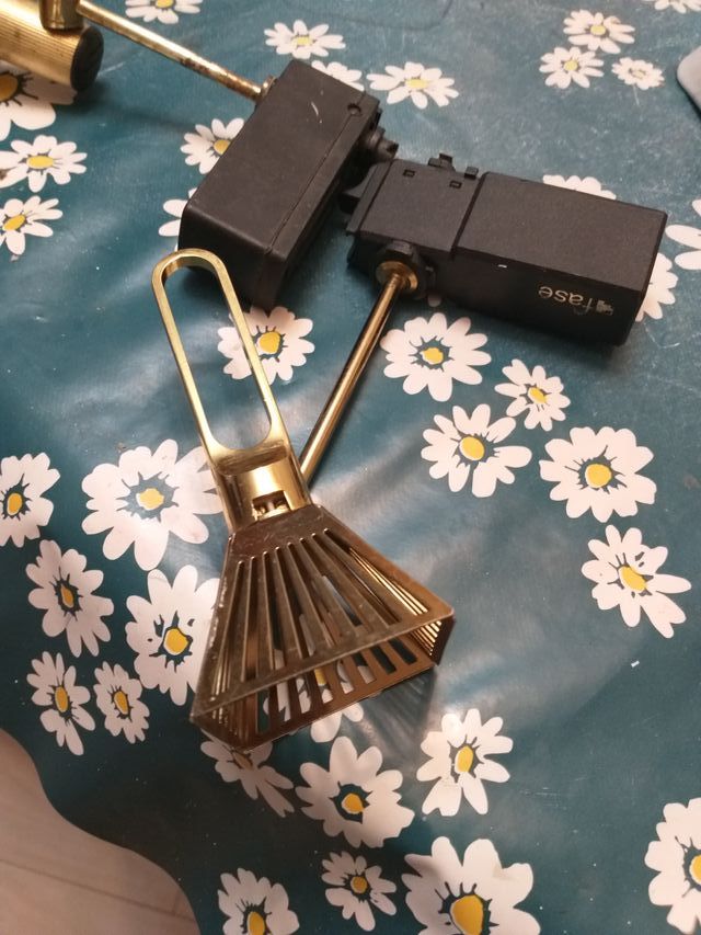 pequeña lampara fase y acapri