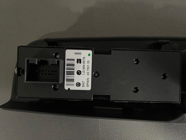 ELEVALUNAS DELANTERO IZQUIERDO VOLKSWAGEN GOLF IV