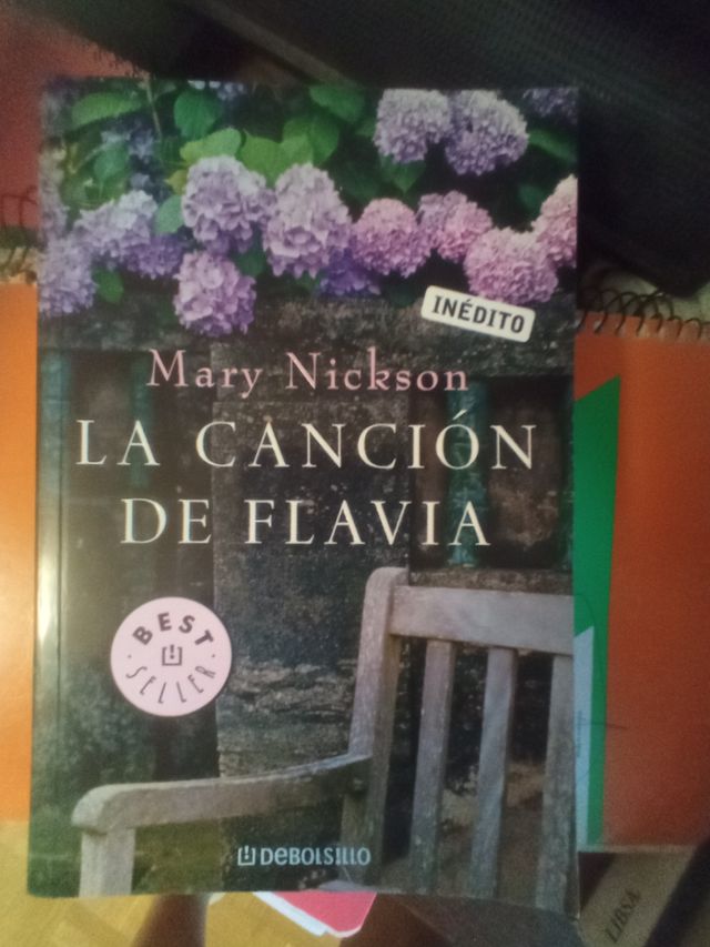 libro la canción de flavia