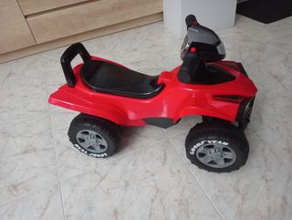 Auto (Ride-On Car)