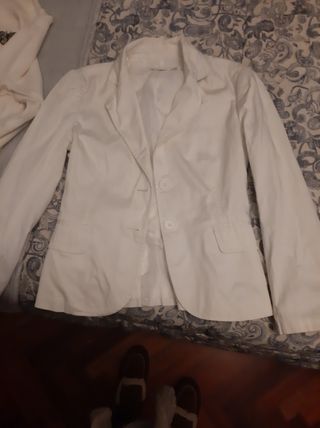 Ropa varía. Talla 36