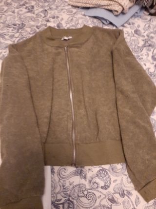 Ropa varía. Talla 36