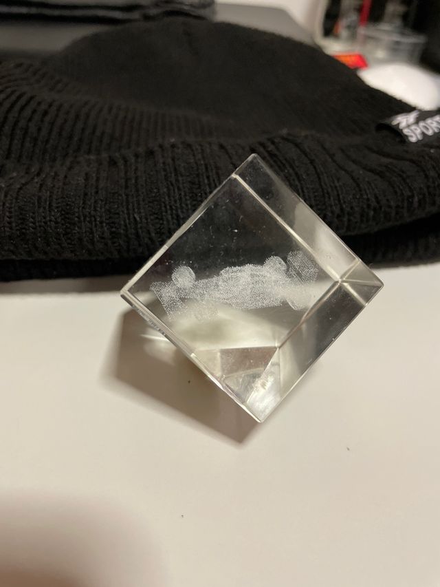 F1 machine laser in vetro