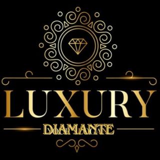 Conjunto de Anillo y Pendientes y Colgante