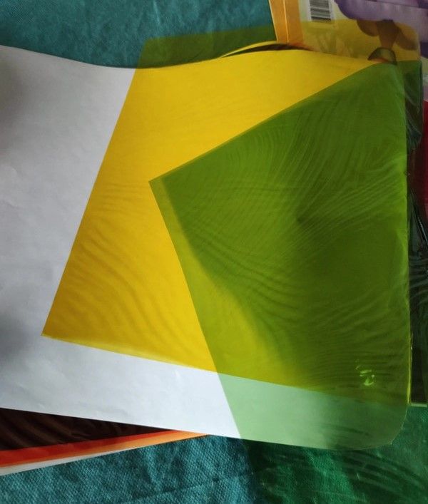 LOTE 4 CUADERNILLOS PAPEL CELOFÁN (COLORES)