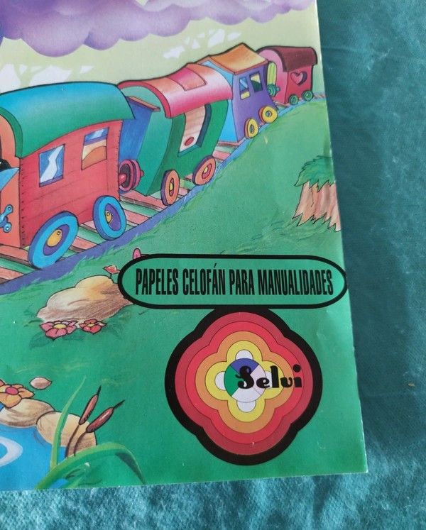 LOTE 4 CUADERNILLOS PAPEL CELOFÁN (COLORES)