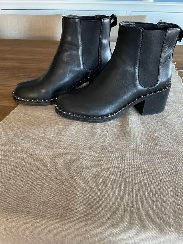 Botas negras con tachuelas Ash talla 38