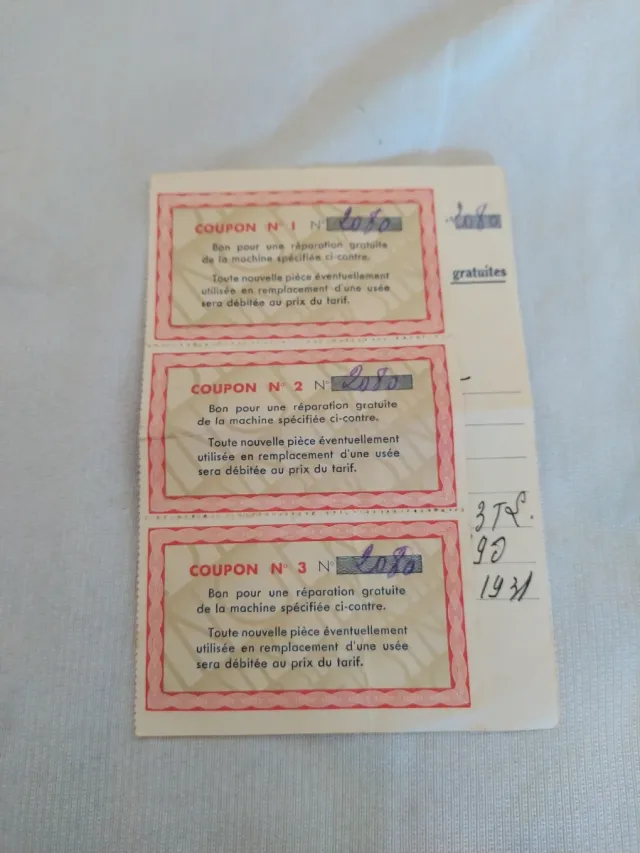 Maquina de coser. URGE VENDER