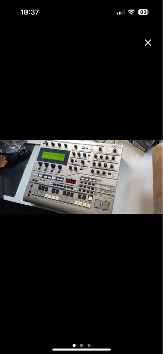 CAJA DE RITMOS Y SINTETIZADOR YAMAHA RS7000