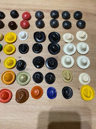 playmobil 77 cascos, gorros, sombreros